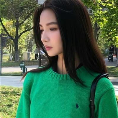 姹紫嫣红碧绿波